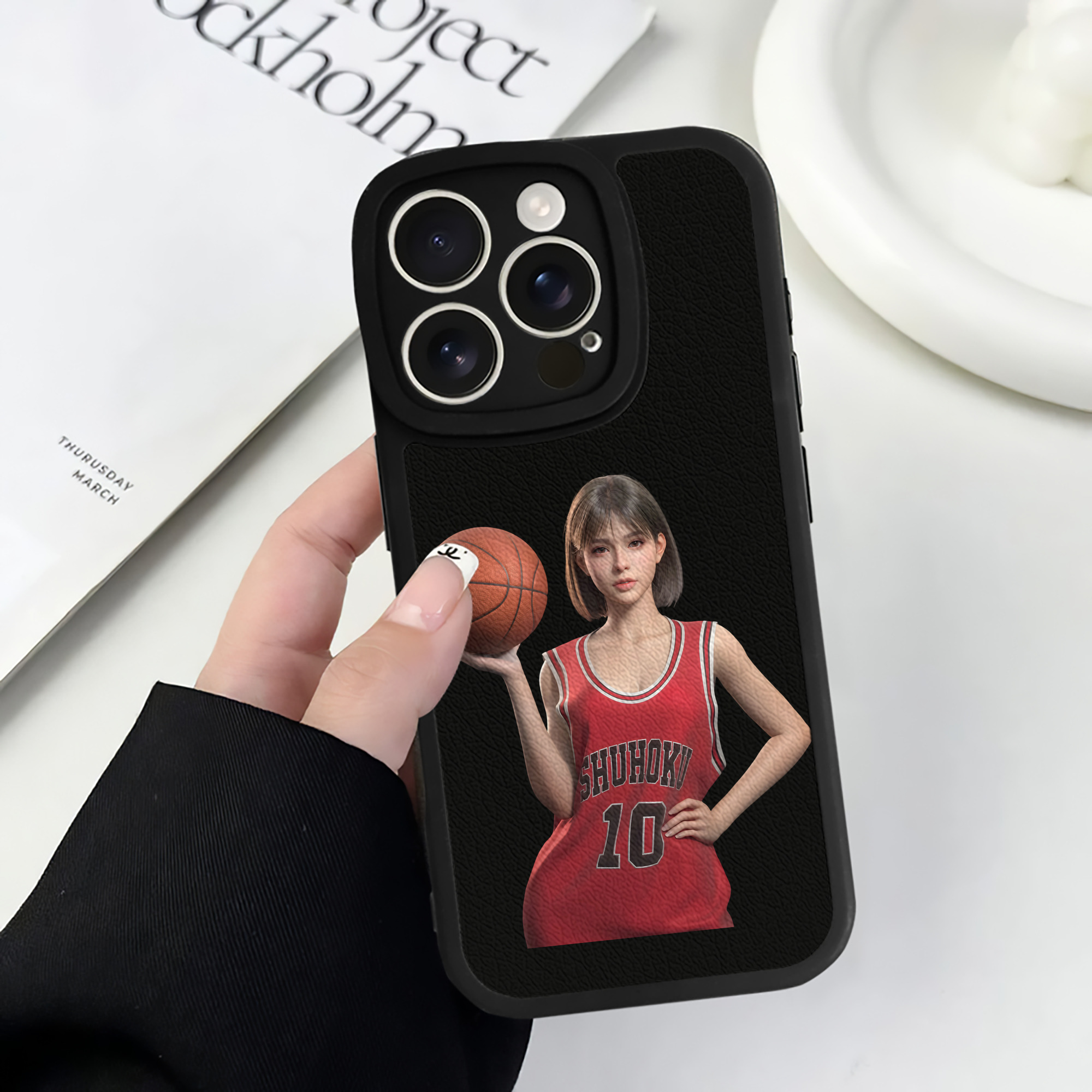 （画像用） SLAM DUNK／スラムダンク 【iPhone 16シリーズ対応】シリコンスマホケース（レザー調） 材質：シリコン